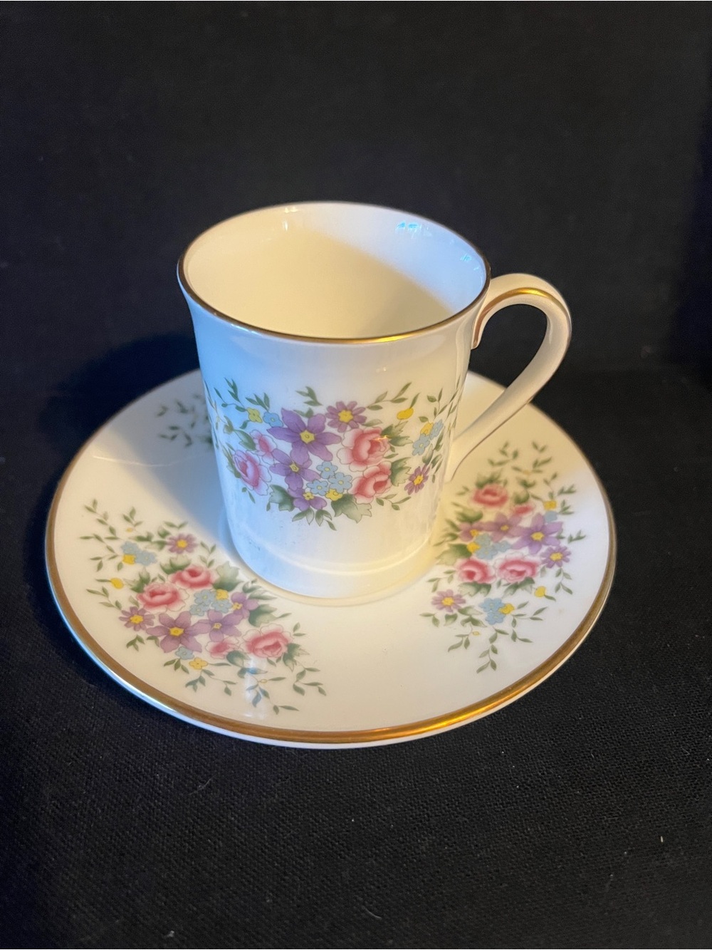 Vintage Danbury Mint Royal Douton Floral Teacup & Saucer Set in Box